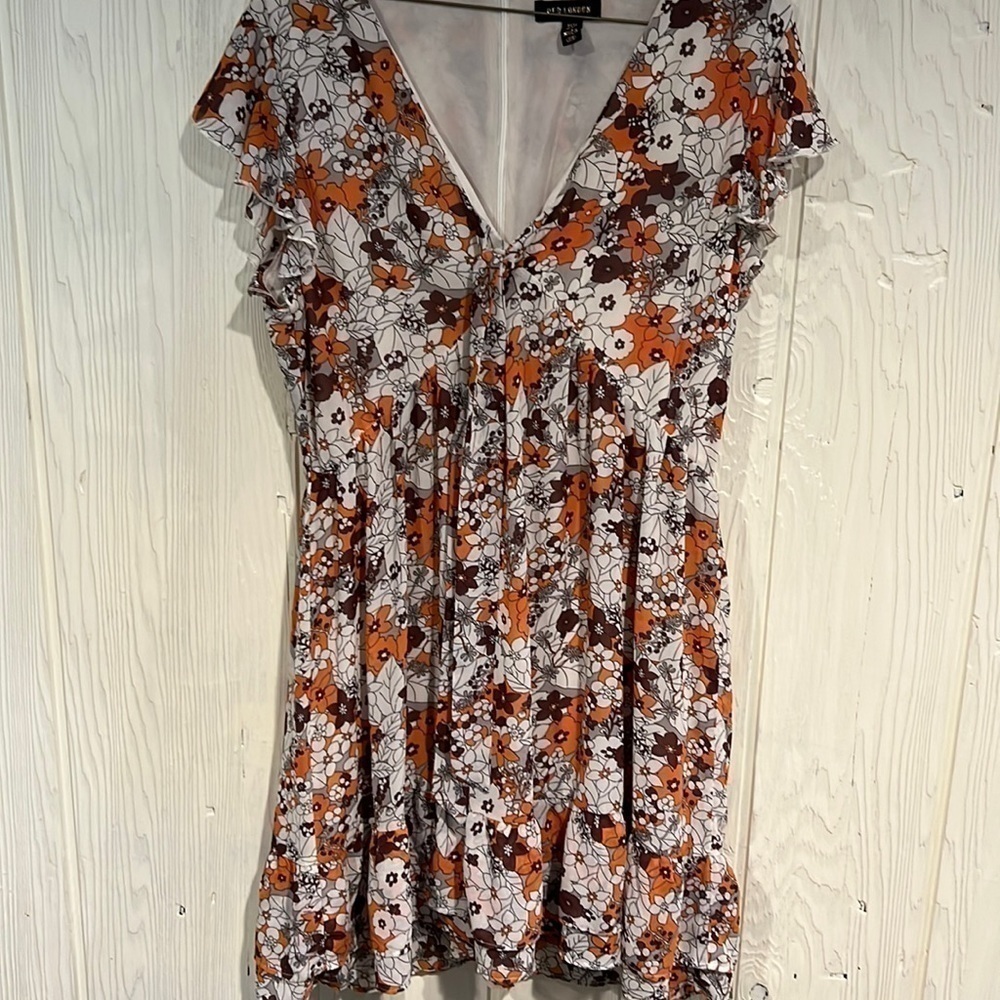 Qed LONDON Knee Length cap ruffed sleeves lined dress size 10